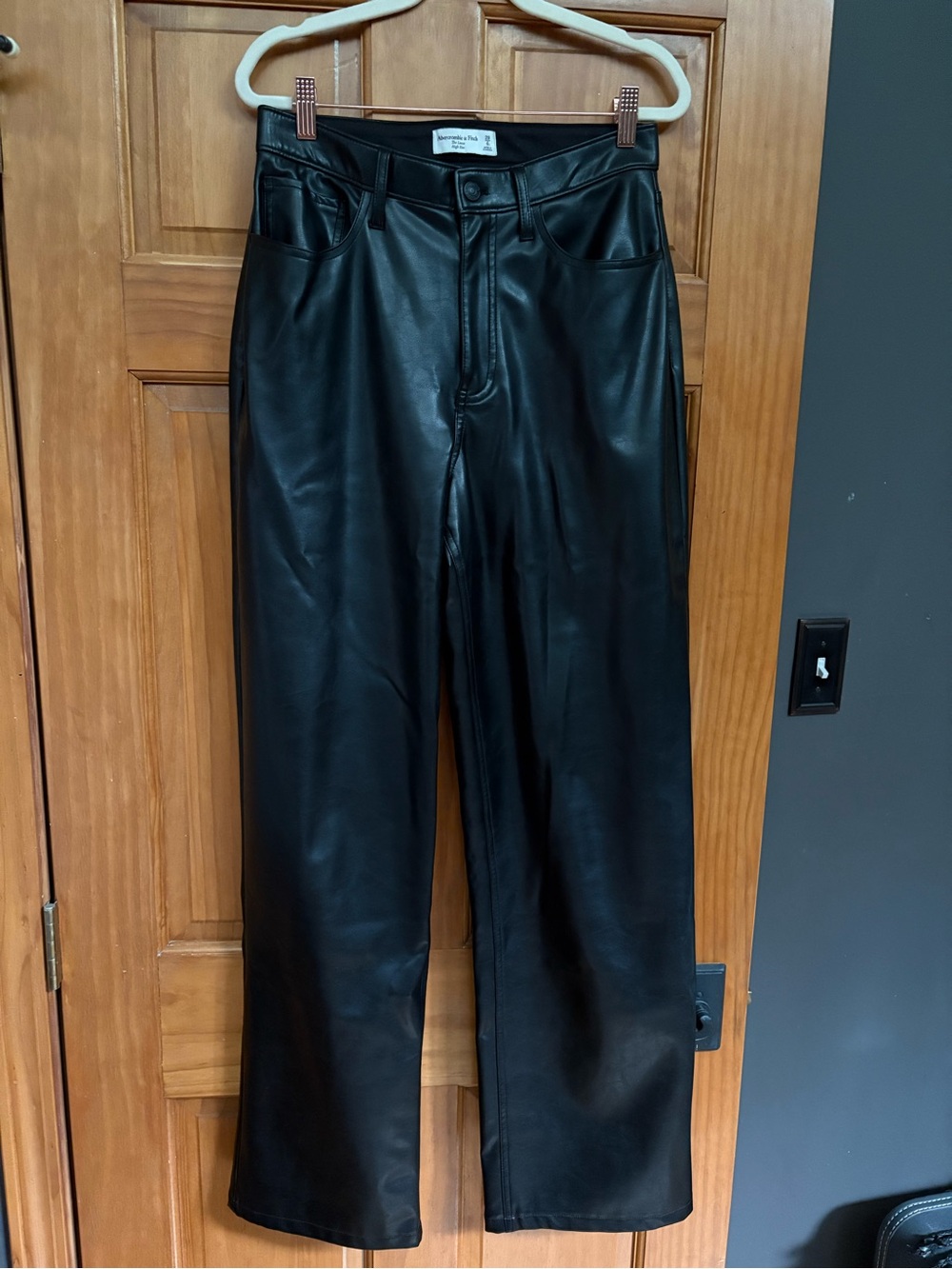 Abercrombie & Fitch Black High Rise Faux Leather Pants 6L